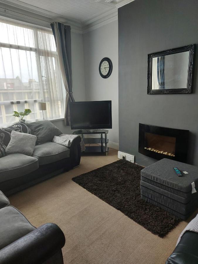 Sandyrise Holiday Lets Appartement Scarborough Buitenkant foto